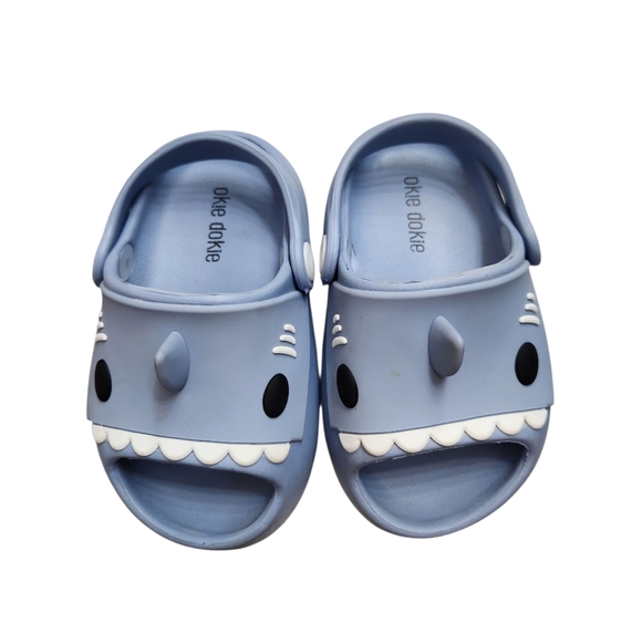 Okie‎ Dokie Blue Shark Kids Slip-On Slippers Boys Summer Toddler Slide Sandals - Picture 2 of 7